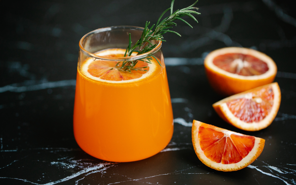 ประโยชน์ของน้ำส้มที่คุณอาจจะไม่เคยรู้มาก่อน