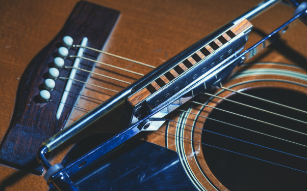 รวมเหตุผลที่คนไทยนิยมฟังดนตรีแนวโฟลค์ซองในปัจจุบัน